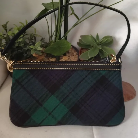 Dooney & Bourke Fabric Green And Blue Plaid Wristlet EUC - Picture 3 of 11